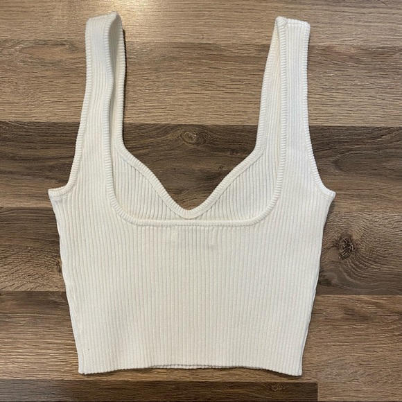 White Ribbed Cropped Tank Top - Picture 6 of 7